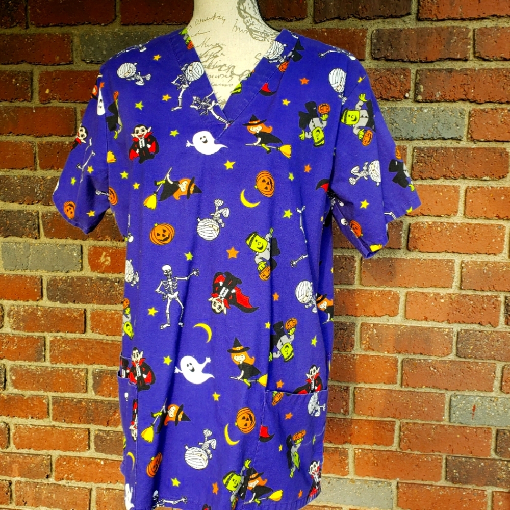 Halloween Scrub Top sz L